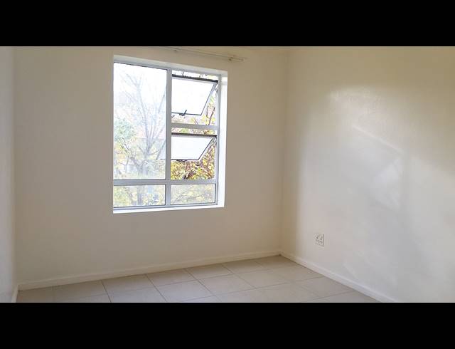 1 bed property to rent in PINELANDS